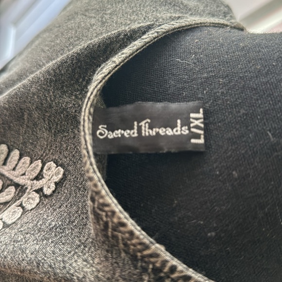 Sacred Threads Boho charcoal grey Tunic with embroidered detail design - Picture 6 of 7